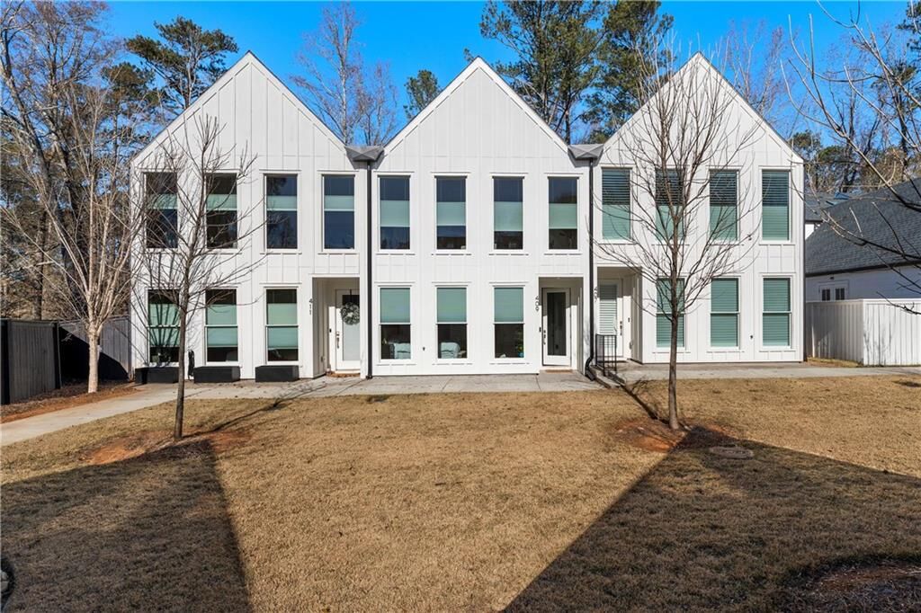 Property Photo:  409 Burgundy Way  GA 30188 