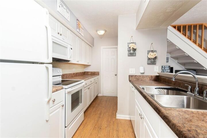 Property Photo:  1348 Surrey Lane SW  GA 30008 