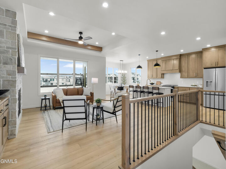 Property Photo:  603 Calvert Drive  ND 58503 