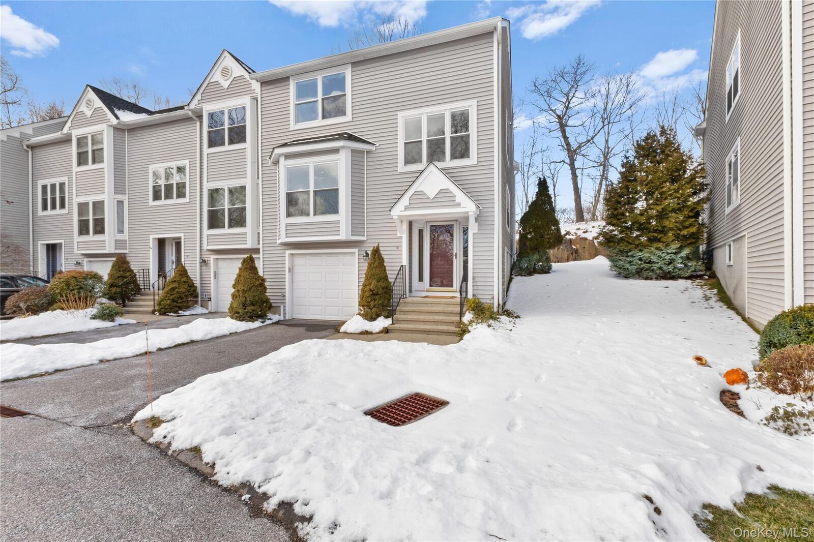 Property Photo:  10 Guilford Circle  NY 10526 