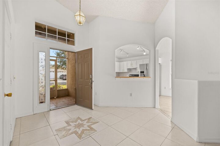 Property Photo: 129 Sir Phillips Drive FL 33837