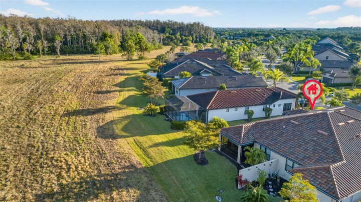 Property Photo:  5821 Mayflower Way  FL 34142 