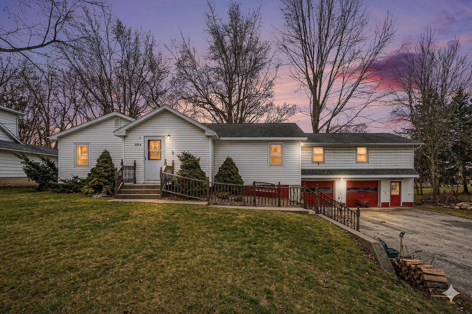 Property Photo:  2854 Oak Street  MI 49127 