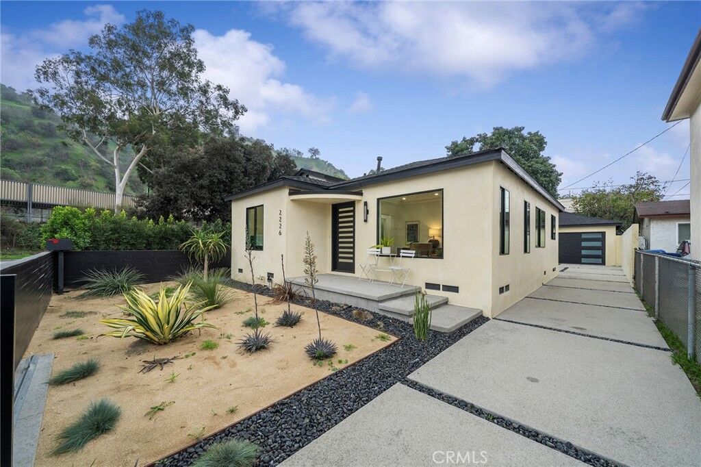 Property Photo:  2229 Shoredale  CA 90031 
