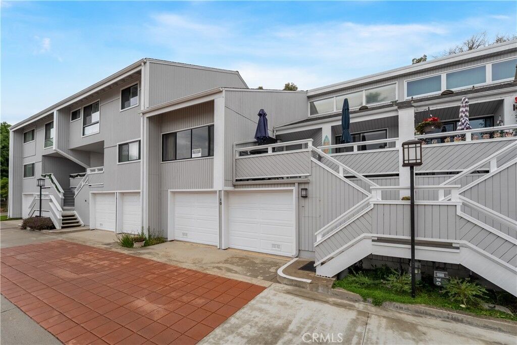 Property Photo: 10 Serena Court CA 92663