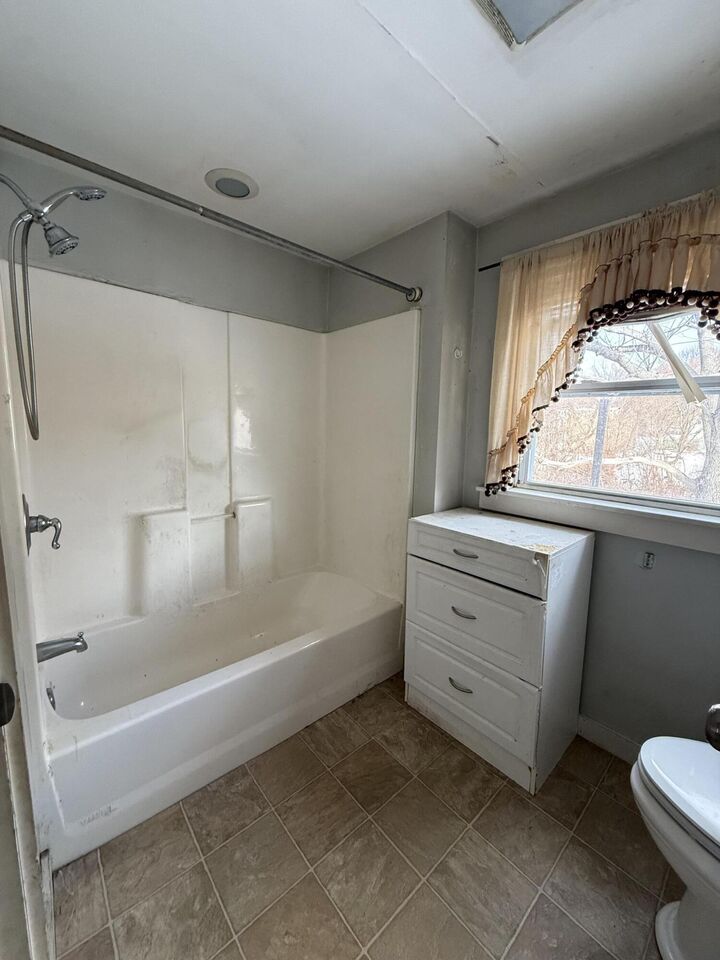 Property Photo:  91 Brook Street  ME 04073 