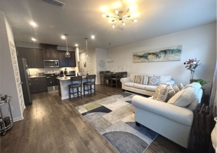 Property Photo:  305 Victoria Dr  TN 37090 