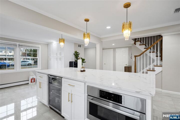 Property Photo:  8 Curtis Drive  NJ 07035 