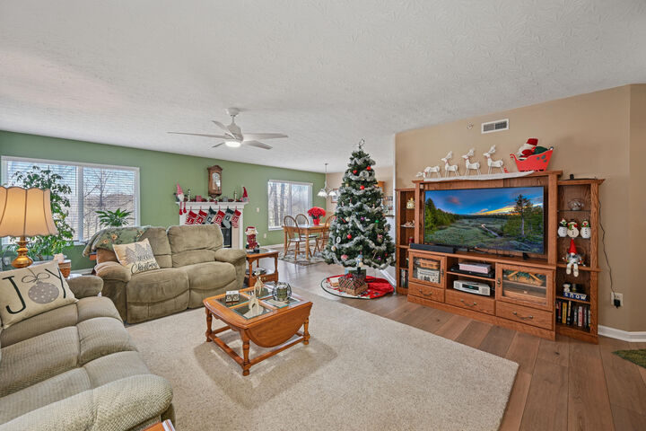 Property Photo:  1804 Ashley Court  KY 41042 