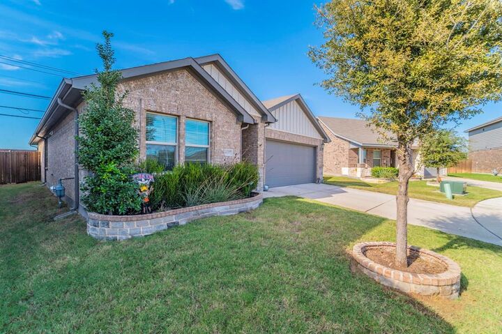 Property Photo: 6337 Copperhead Drive TX 76179