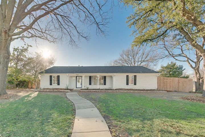 Property Photo:  3601 Chicosa Trail  TX 75043 