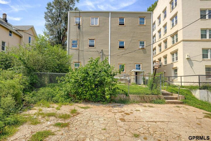 Property Photo:  1039 Park Avenue  NE 68105 