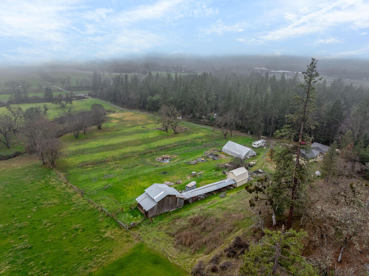 Property Photo:  600 Slagle Creek Road  OR 97527 