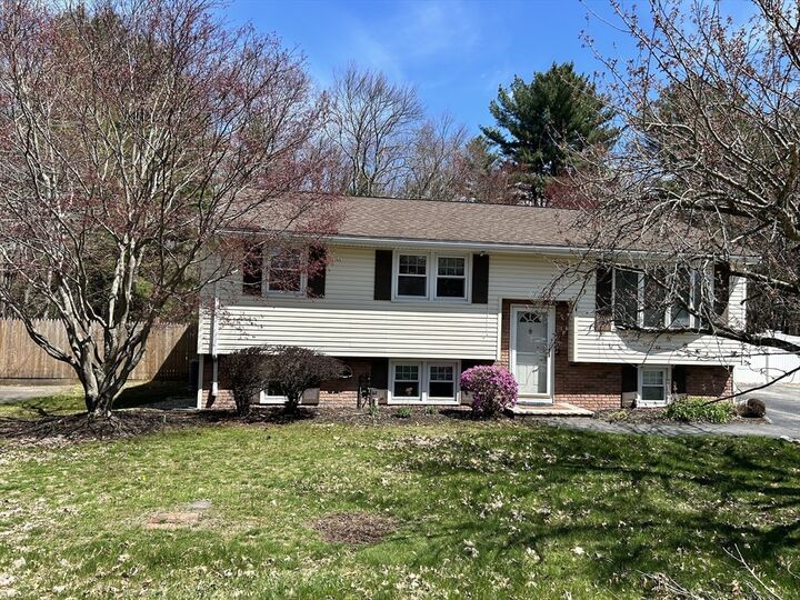 Property Photo:  31 Harjean Dr  MA 01821 