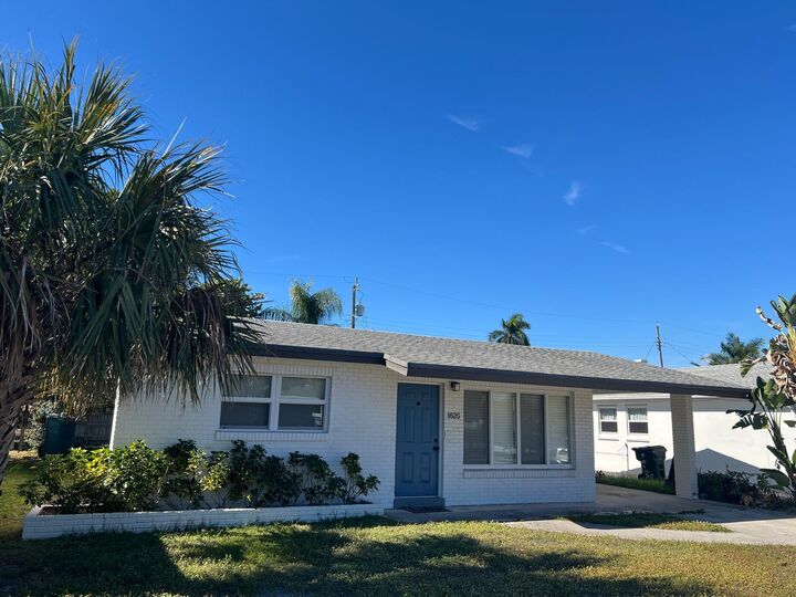 Property Photo:  1625 N M Street  FL 33460 