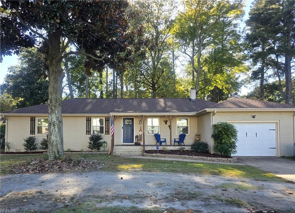 Property Photo: 4707 W High St VA 23703