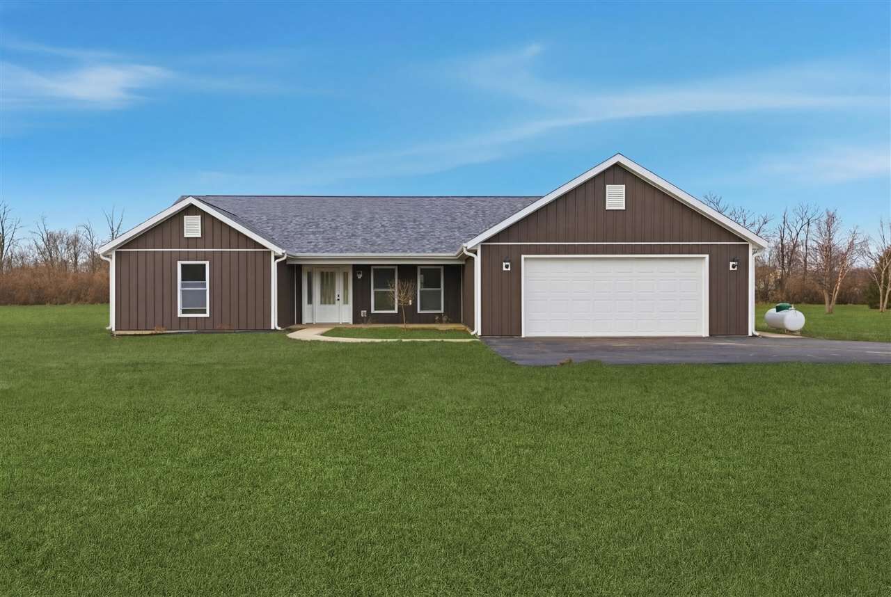 Property Photo:  2620 Bryant Dr  IN 47374 