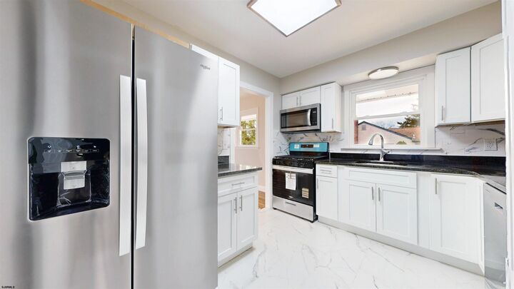 Property Photo:  700 N 9th Street  NJ 08332-2628 