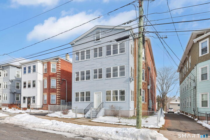Property Photo:  77 Booth Street  CT 06053 