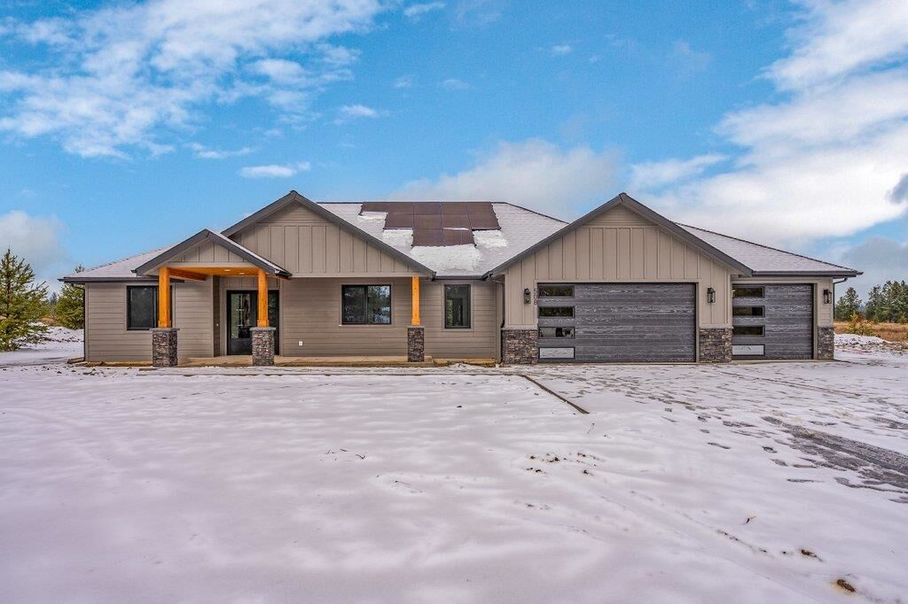 Property Photo: 508 W W Slaton Ln Ln WA 99006