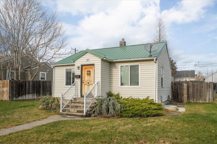 Property Photo: 517 E Courtland Ave WA 99207