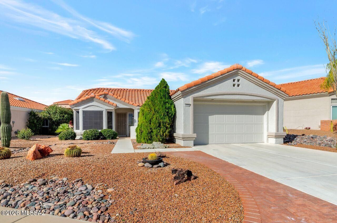 Property Photo: 2289 E Celosia Way E AZ 85755