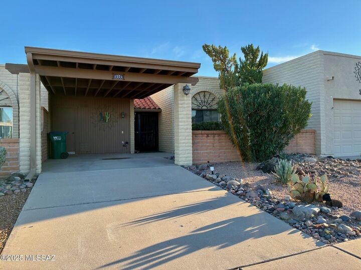 Property Photo:  1571 W Calle De Plata  AZ 85622 