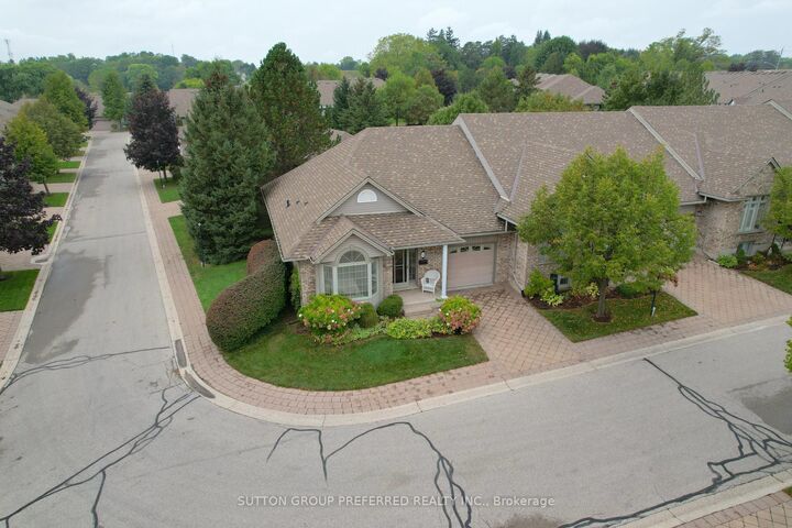 Property Photo: 800 Commissioners Road W 12 ON N6K 1C2