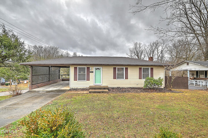 Property Photo:  2001 Indian Ridge Road  TN 37604 