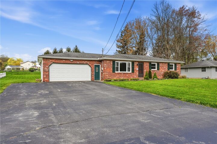 Property Photo:  745 Robertson Road  PA 16148 