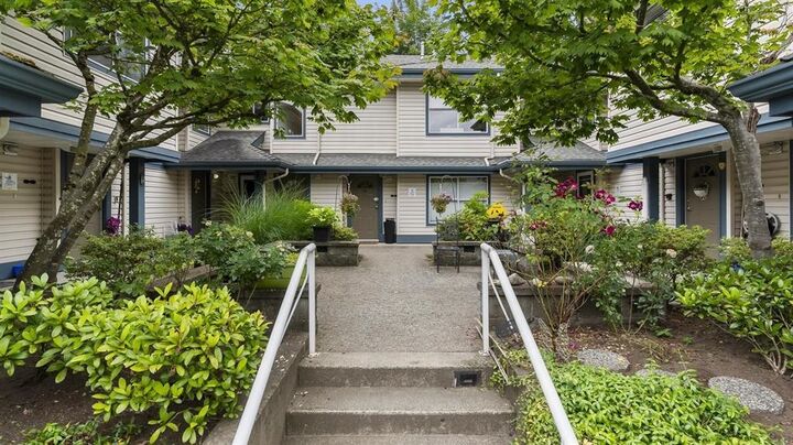 Property Photo:  5668 208 Street 35  BC V3A 8G4 