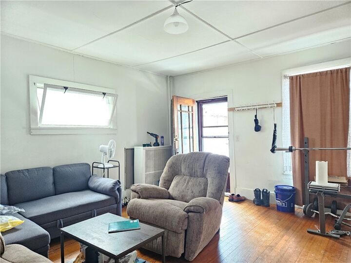 Property Photo:  607 N Cayuga Street 1F  NY 14850 