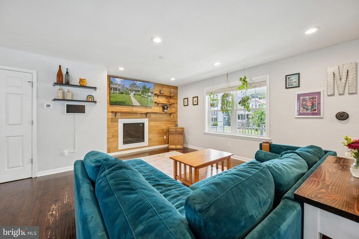 Property Photo:  614 Murdock Road  MD 21212 