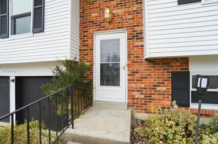 Property Photo:  9925 Grasscreek Court  OH 45231 