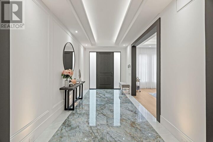 Property Photo:  165 Leacrest Road  ON M4G 1E7 