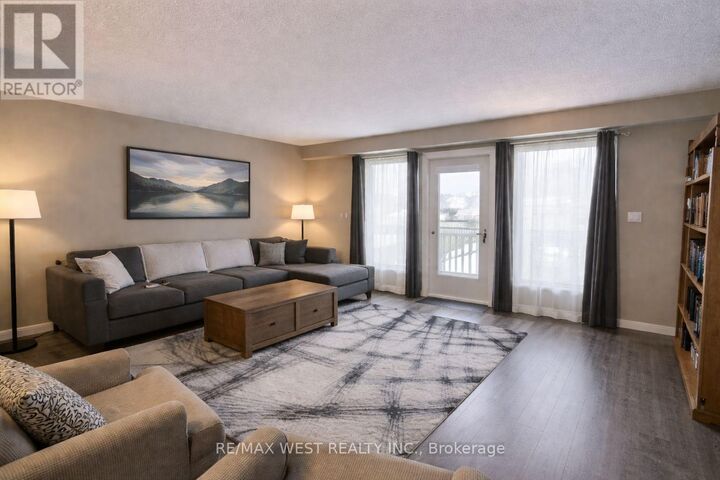 Property Photo:  662 Balsam Crescent  ON L1J 6A2 