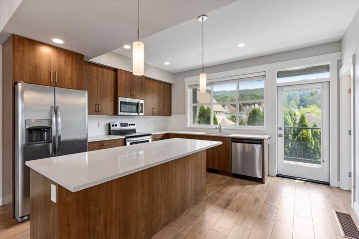 Photo de la propriété:  6029 Promontory Road 5  BC V2R 6B1 