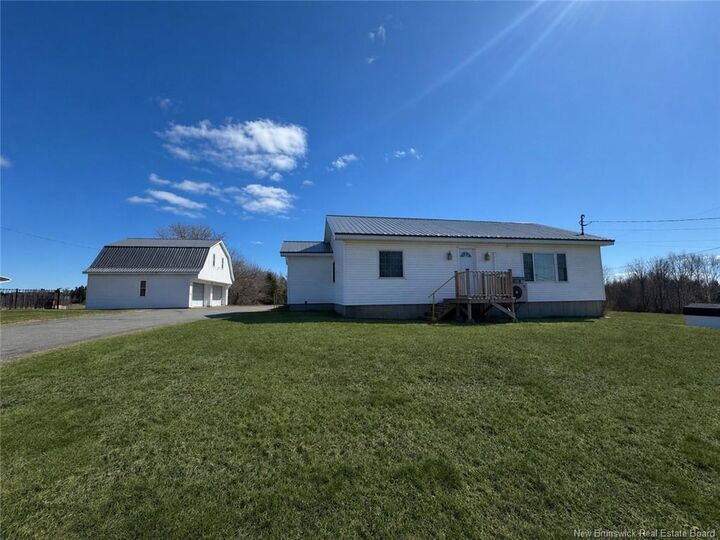 Property Photo: 38 Mount Pleasant Road NB E5C 3K4