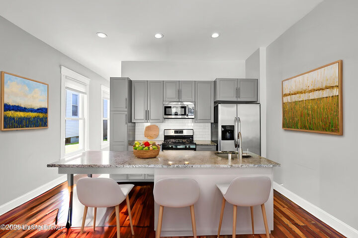 Property Photo: 1112 Mulberry St KY 40217