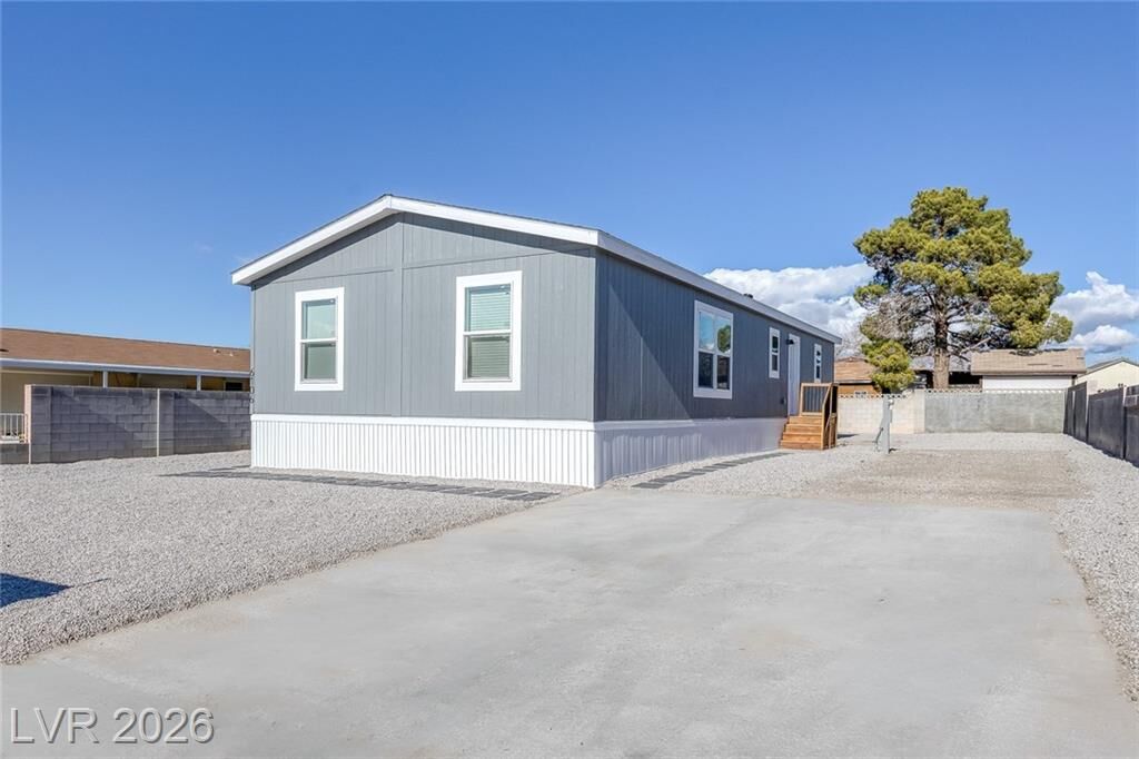 Property Photo:  6106 Castlemont Avenue  NV 89156 