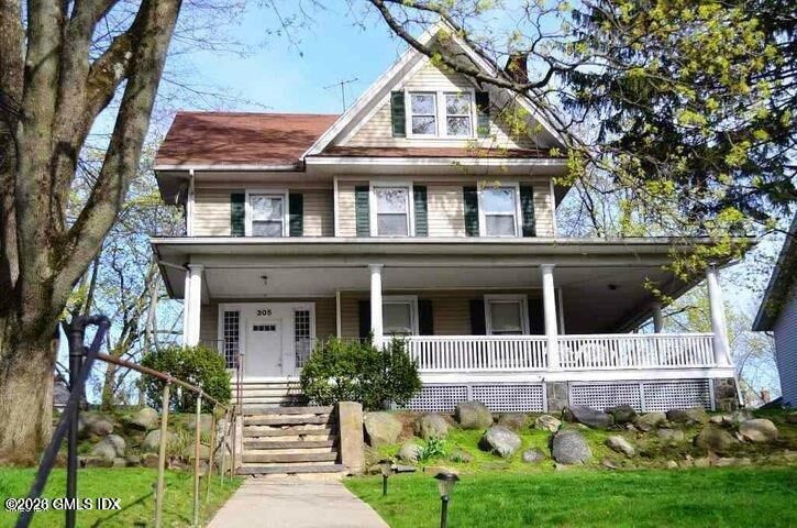 Property Photo:  305 Milbank Avenue 3  CT 06830 