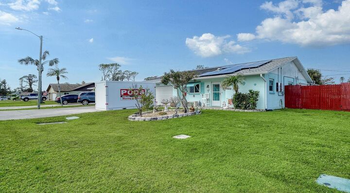 Property Photo: 1080 Piedmont Road FL 34293