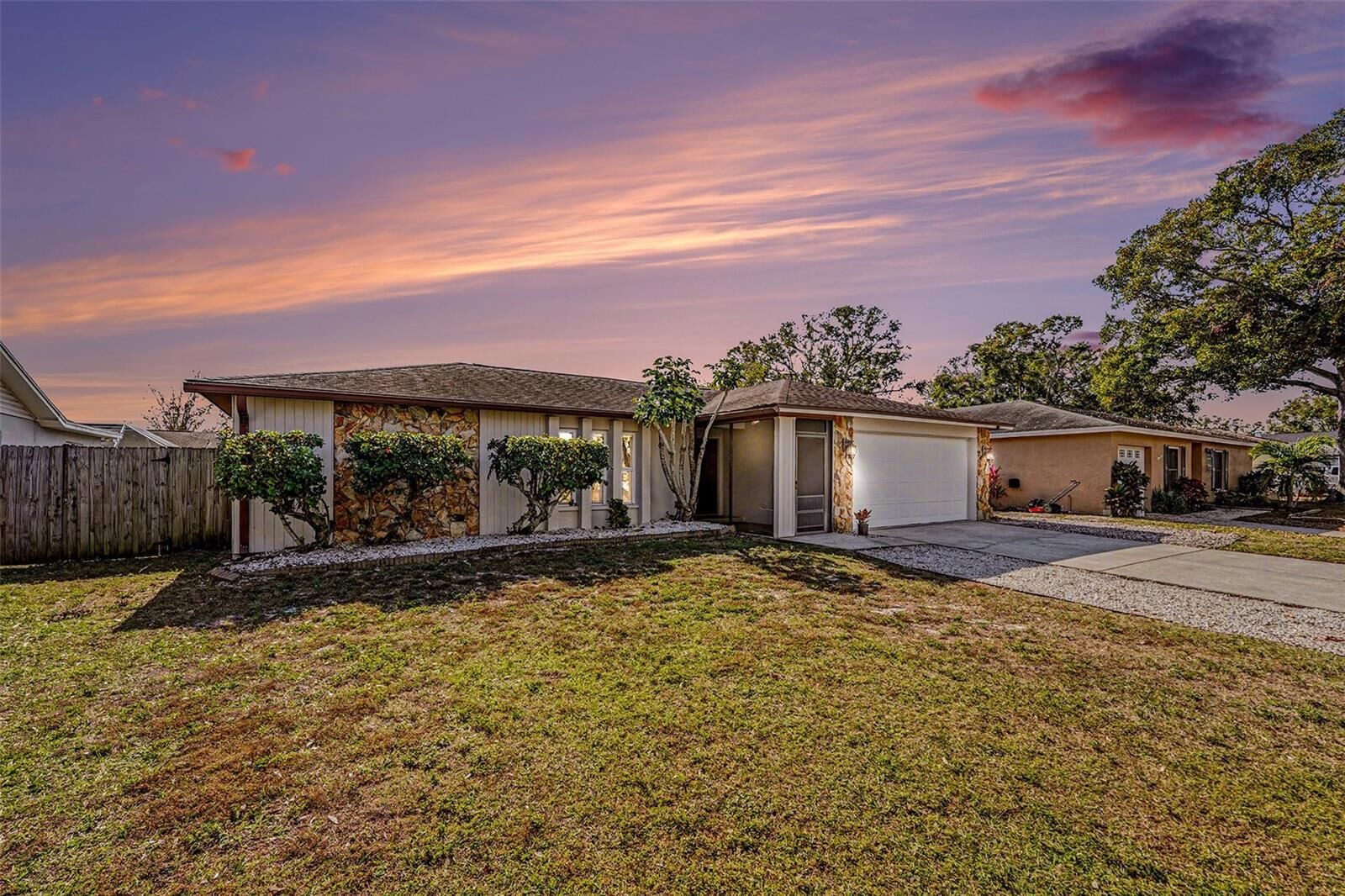 Property Photo:  8390 Somerset Drive  FL 33773 