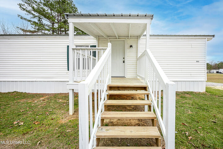 Property Photo: 144 Katie Eubanks Road MS 39452