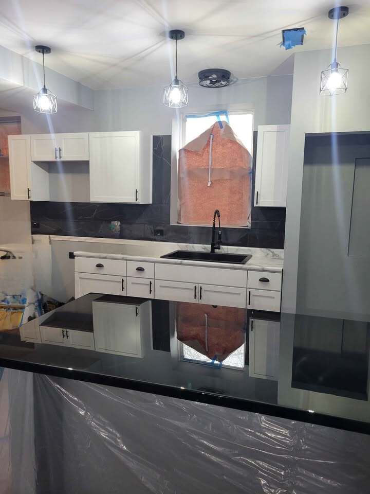 Property Photo: 6718 S Saint Lawrence Avenue IL 60637