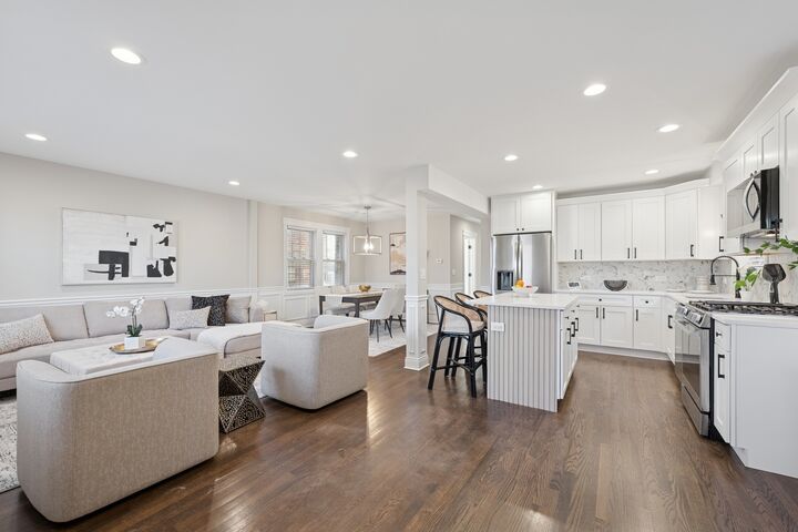 Property Photo: 7654 S Seeley Avenue IL 60620