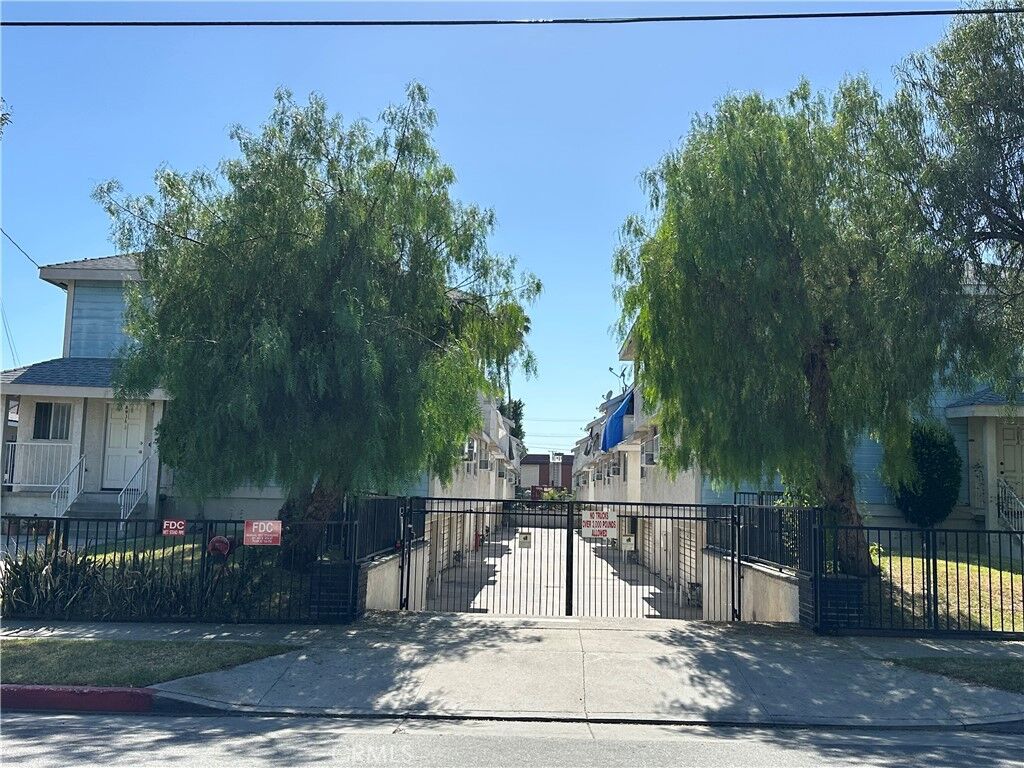 Property Photo:  901 S 4th Street B  CA 91801 