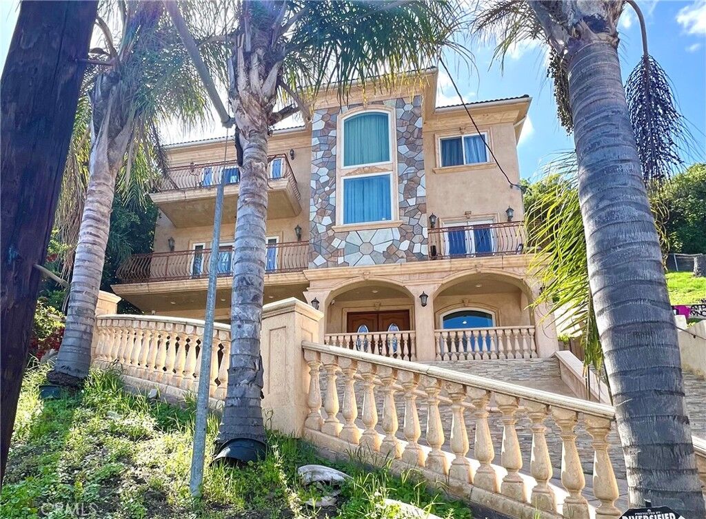 Property Photo:  4198 Sunswept  CA 91604 