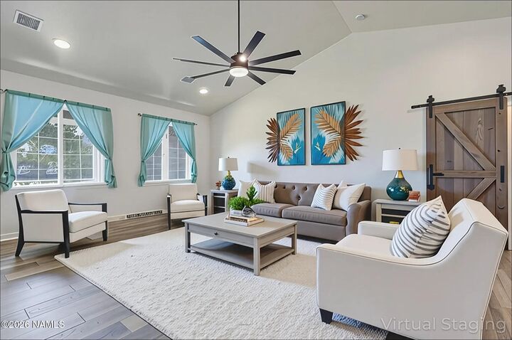 Property Photo:  411 S Hillcrest Drive  AZ 85937 