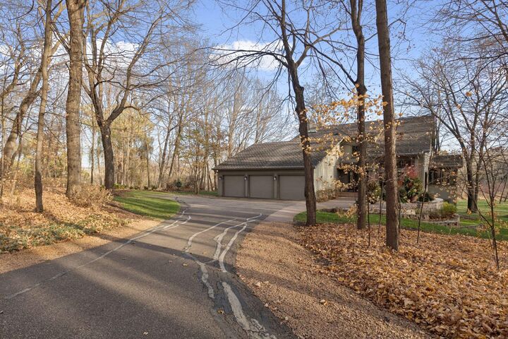 Property Photo:  100 Black Oaks Lane N  MN 55391 